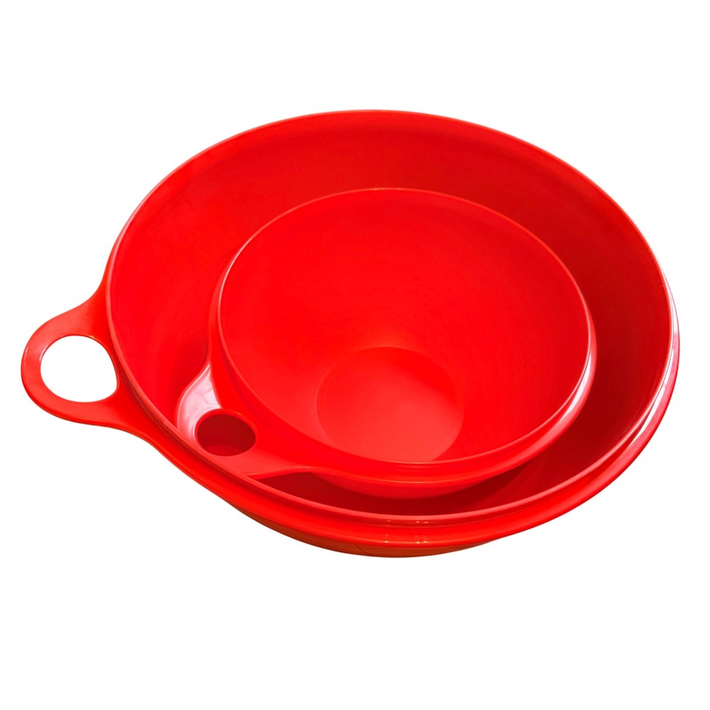 Tupperware Thatsa Bowl Set Red Nesting Mixing Bowls with White Lid 2 Piece Set
